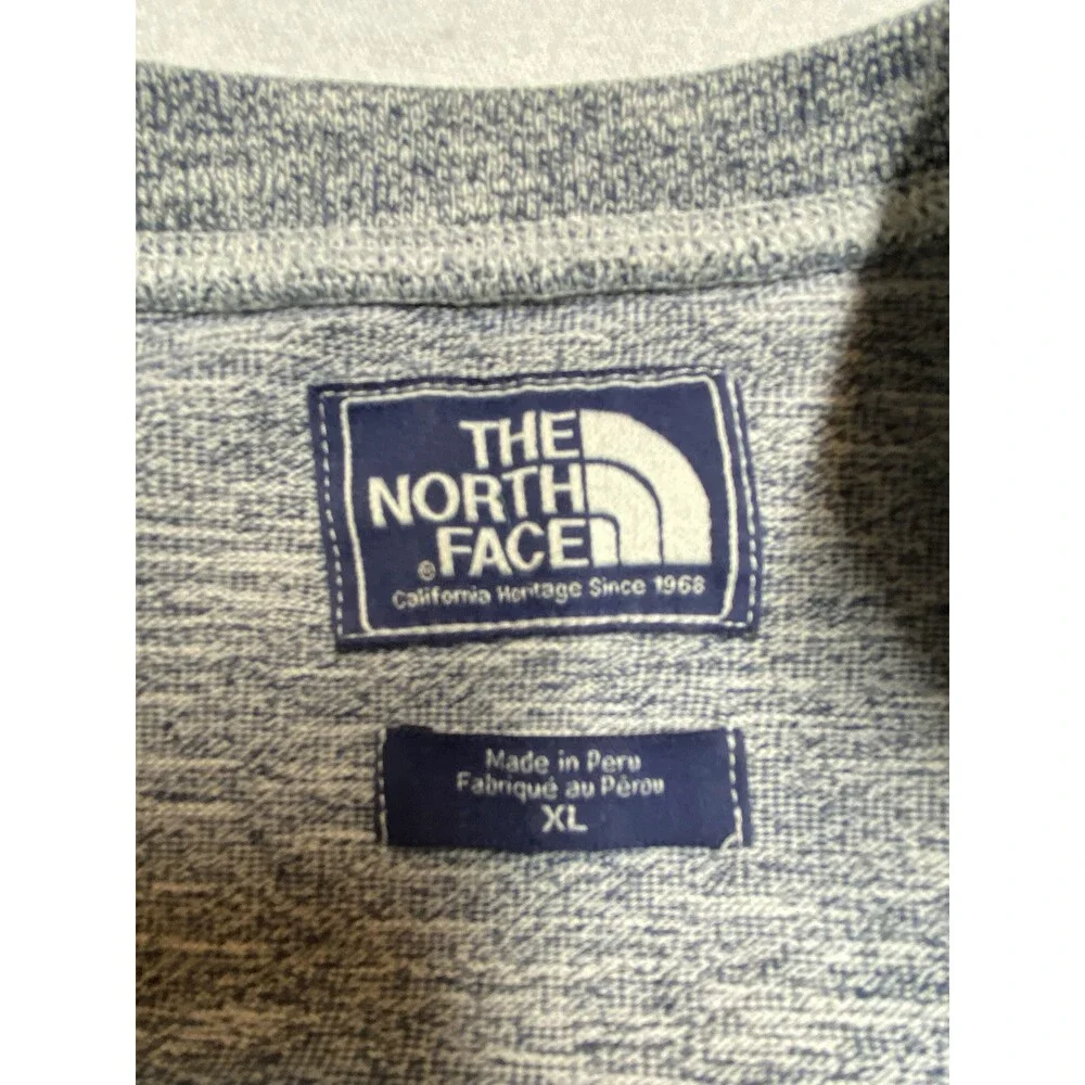 The North Face Men’s Size XL Heather Blue Long Sleeve Crew Neck Sweatshirt